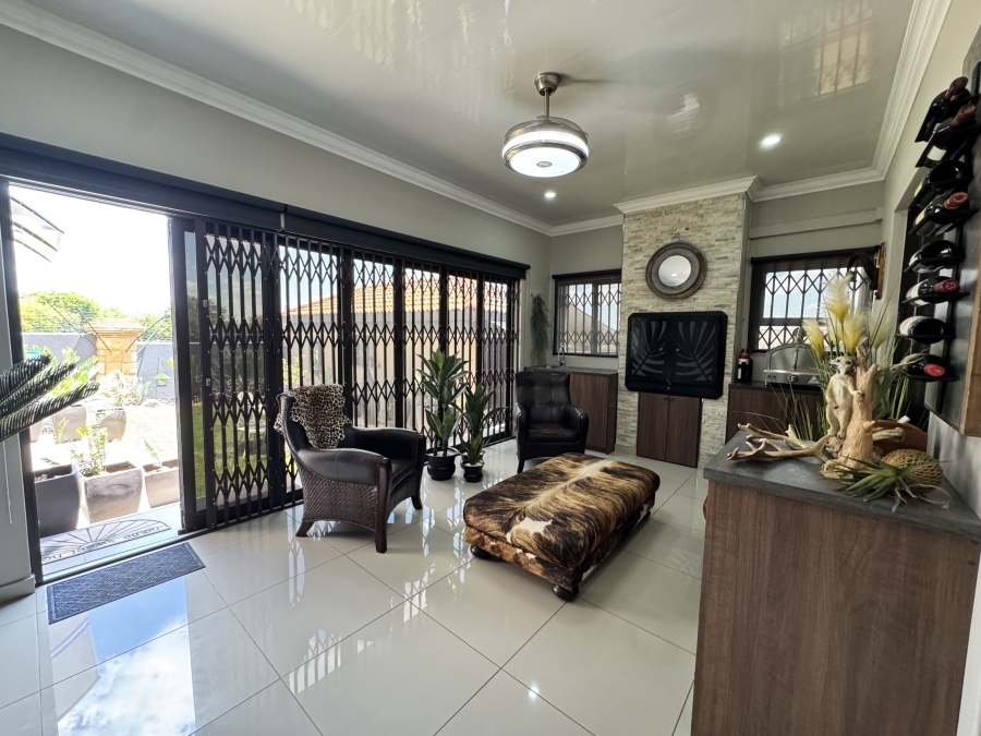 4 Bedroom Property for Sale in Wilkoppies North West